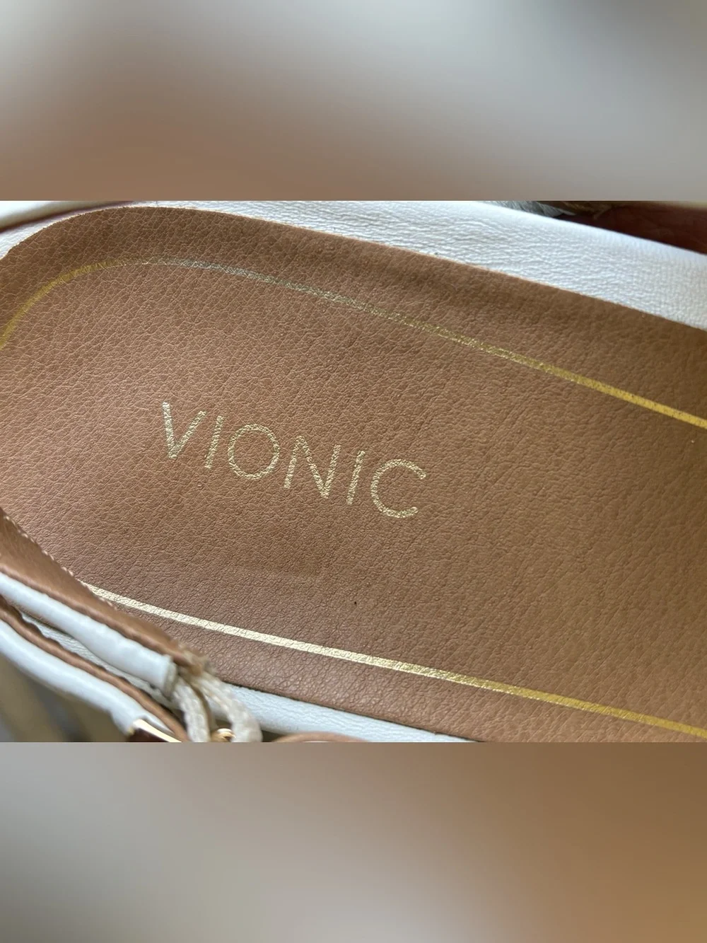 Vionic White T-Strap size 11 Sandals with Gold Chevron Detail low wedge heel